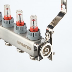 Коллекторный блок из НЕРЖ. стали с регул. клап. и расх., 1"х2 вых. Евроконус 3/4" (без сервис. гр.)