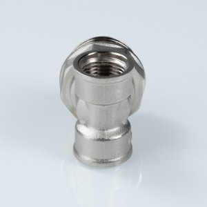 Тройник коллекторный с вращающимся штуцером 1"х1/2"х1/2" нар.-вн.-вн. Тройник коллекторный с вращающимся штуцером 1"х1/2"х1/2" нар.-вн.-вн.